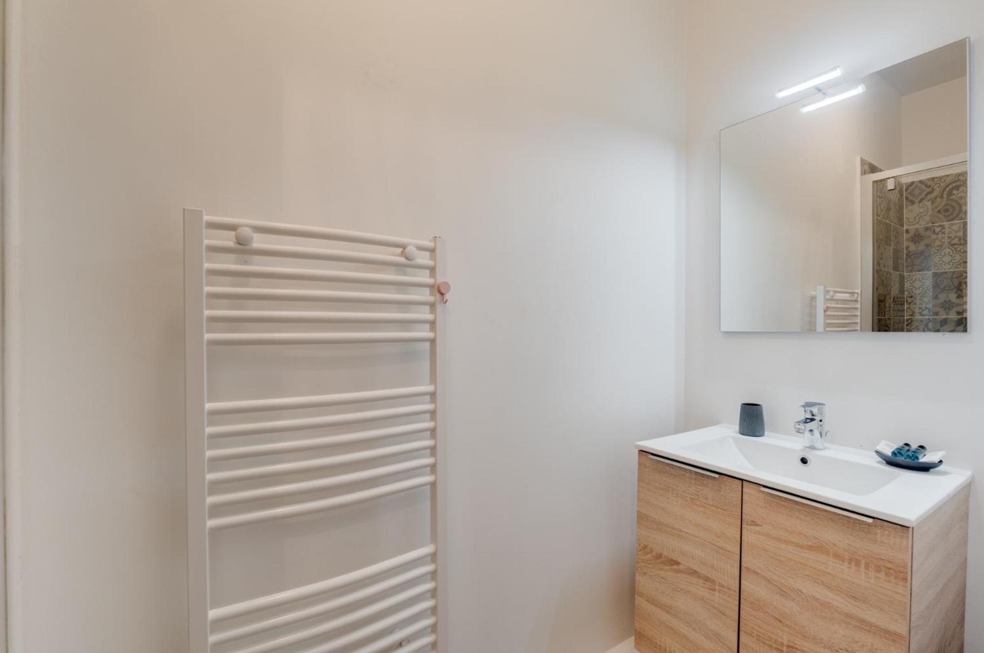 Studio Chic Et Lumineux, Garage, Wifi, Clim Тулуза Экстерьер фото
